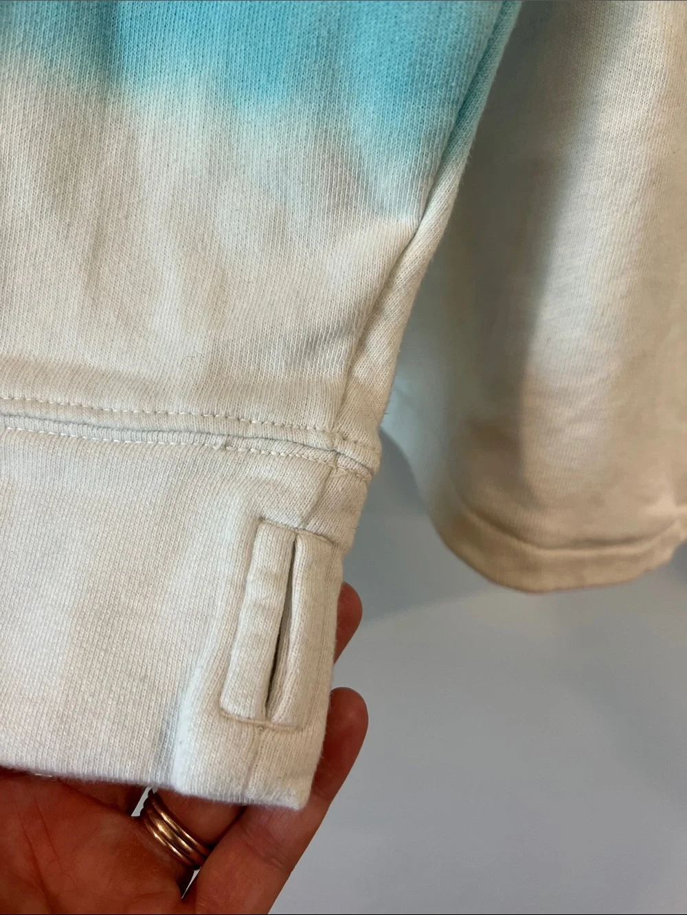 Vineyard Vines Teal to White Ombre Cowl Pullover - L